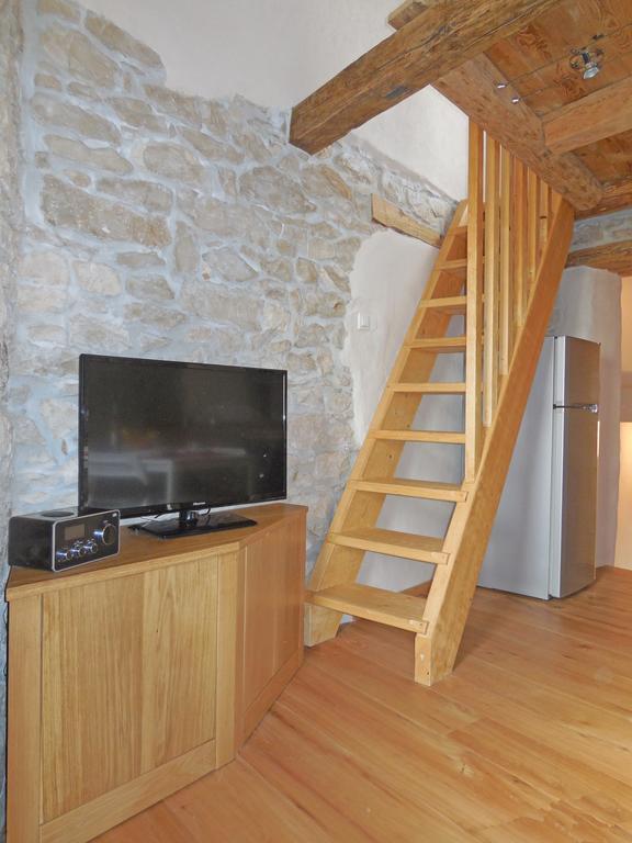 Stone House Apartments Brtonigla Esterno foto